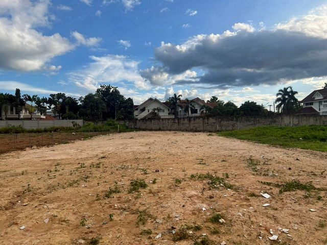 ขายที่ดินตรว.ละ 18,000 บาท #หางดง – #หนองควาย แปลงละ 120 ตรว. มี 3 แปลง ให้เลือก