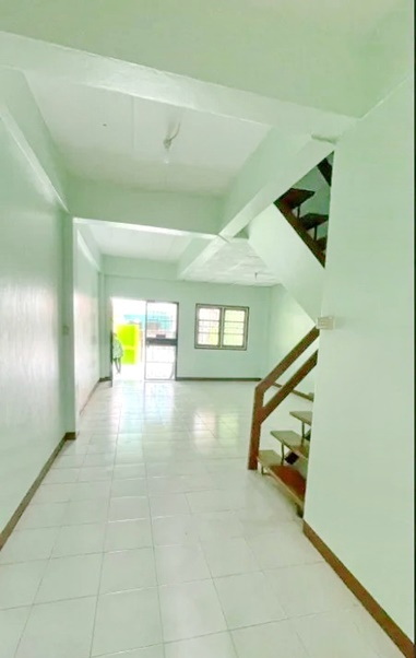 ให้เช่าอาคาร 3 ชั้น MRT หลักสอง 5.9 กม.รร.เลิศหล้า 900 ม. เพชรเกษม102-112  สาย 3 21ตร.วา. 251 ตร.ม. ติดถนนใหญ่   เก็บสินค้า เย็บผ้า