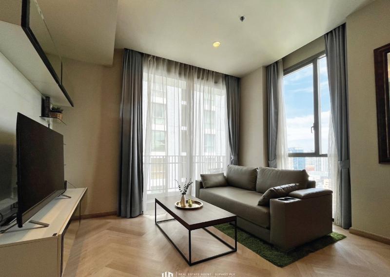 Quattro Thonglor private spacious convenient 27th floor BTS Thonglor