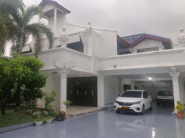 ให้เช่า บ้านเดี่ยว2ชั้น 120ตรว. อยู่ถนนรามอินทรา ใกล้เซ็นทรัลรามอินทรา ใกล้วงเวียนหลักสี่