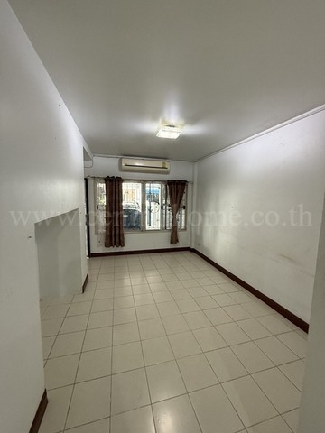 ทาวน์เฮ้าส์ หมู่บ้าน อารียา แอทโฮม ลาดพร้าว ซ.มัยลาภ เกษตร - นวมินทร์