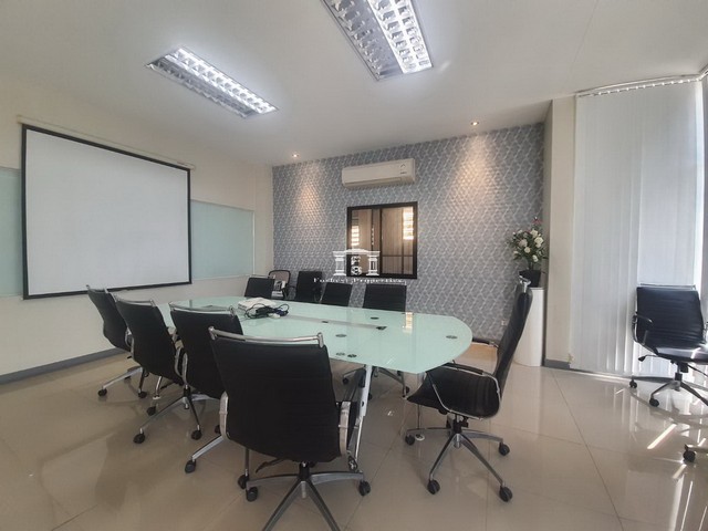 ขาย โกดัง ประชาอุทิศ, สุขสวัสดิ์, คู่สร้างMCP 2 ถนนประชาอุิทศ-คู่สร้าง เนื้อที่ 311.4 ตร.ว.ทำเล : ประชาอุทิศ, สุขสวัสดิ์, คู่สร้างใกล้วงแหวนอุตสาหกรรม, BIG C, โรงพยาบาลเปาโล พระประแดง, วัดคู่สร้าง เข้าออกได้ทั้งประชาอุทิศและสุขสวัสดิ์ได้หน้ากว้าง 12 เมตร ด้านในกว้าง 38 เมตร ลึก 42 เมตร และ 56 เมตรโกดังพร้อมสำนักงาน 2 ชั้น สภาพดี พร้อมใช้งาน*******************ต้องการรายละเอียดเพิ่มเติม หรื�