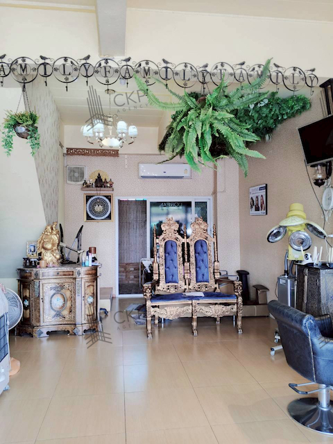 ขายด่วน อาคารพาณิชย์ ติดถนนศรีราชา-หนองยายบู่ ใกล้แหล่งชุมชนและหมู่บ้าน