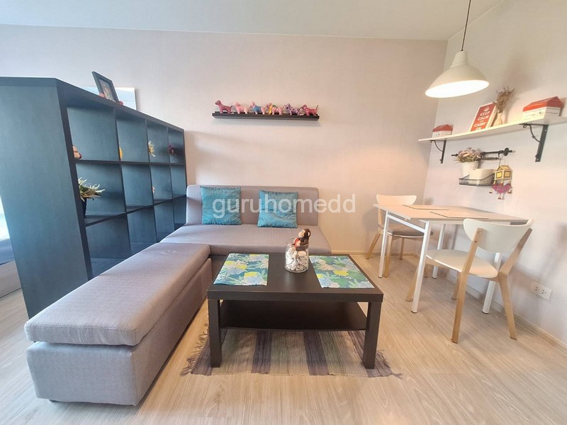 ghd000487 ขายคอนโด แอสปาย สาทร ตากสิน บริคโซน ห้องขนาด 28 ตรม ทิศเหนือ ชั้น4 ตึกB เฟอร์ครบ พร้อมอยู่ราคา 1,690,000 บาทสนใจติดต่อ:โบ O93 789ํ 4935ํLine: @guruhomeddคอนโด แอสปาย สาทร - ตากสิน บริค โซน / Aspire Sathorn – Taksin Brick Zoneที่ตั้ง : ถนนราชพฤกษ์ แขวงบางค้อ เขตจอมทอง กรุงเทพฯวีดีโอ https://vt.tiktok.com/ZS6PkfPko/รายละเอียด :ห้องขนาด 28 ตารางเมตร1 ห้องนอน 1 ห้องน้ำชั้น 4 ตึก B ทิศเหนือเฟอร์พร้อมอยู่สิ่งอำนวยความสะดวก– สระว่ายน้ำ– ฟิ