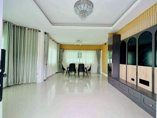 บ้านเดี่ยวสวยหรู 2 ชั้น สไตล์มินิมอล ทำเลทอง ติดถนนใหญ่ ดอยสะเก็ด