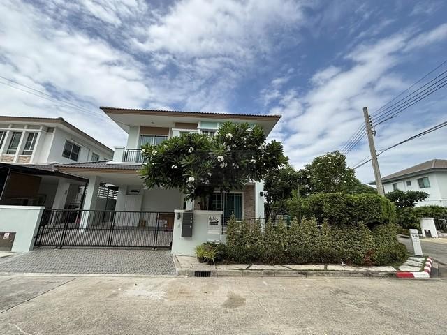 ให้เช่าบ้านเดี่ยว 2 ชั้น หลังมุม ถนนวงแหวนกาญจนาภิเษก โครงการ มัณฑนา 2 วงแหวน-อ่อนนุช เฟอร์เครื่องใช้ไฟฟ้าพร้อมอยู่ 