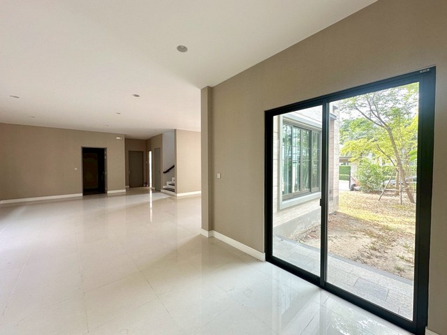 บ้าน นาราสิริ พระราม 2   19500000 บาท 4 Bedroom พื้นที่เท่ากับ 24 ตร.วา 1 NGAN 0 RAI ทำเลคุณภาพ ใกล้เซ็นทรัลพระราม 2