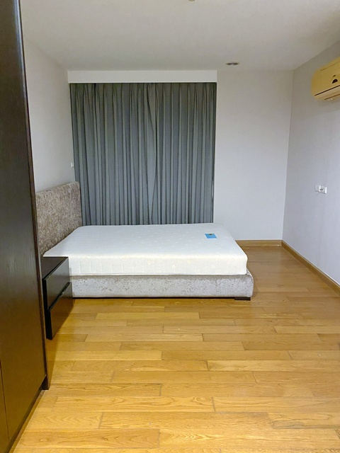 แบบ Low-rise 100 ตร.ม. BTS พร้อมพงษ์ 500 ม.ให้เช่าคอนโด The Rise Sukhumvit 39  ชั้น 2 พร้อมเฟอร์ 2นอน 2น้ำ ดิเอ็มโพเรียม 1 กม. ทองหล่อ