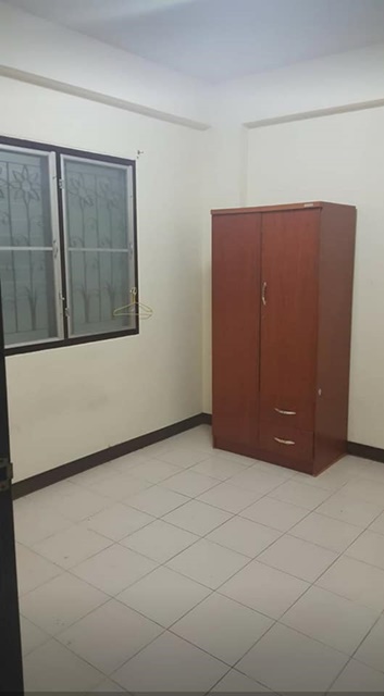 พระราม 5 กาญจนาภิเษก ใกล้ MRT แยกบางใหญ่ 2 กม.ให้เช่า บ้านเอื้ออาทร วัดพระเงิน2 บางกรวย-วัดพระเงิน ขนาด 34 ตร.ม. ชั้น 5 อาคาร 16