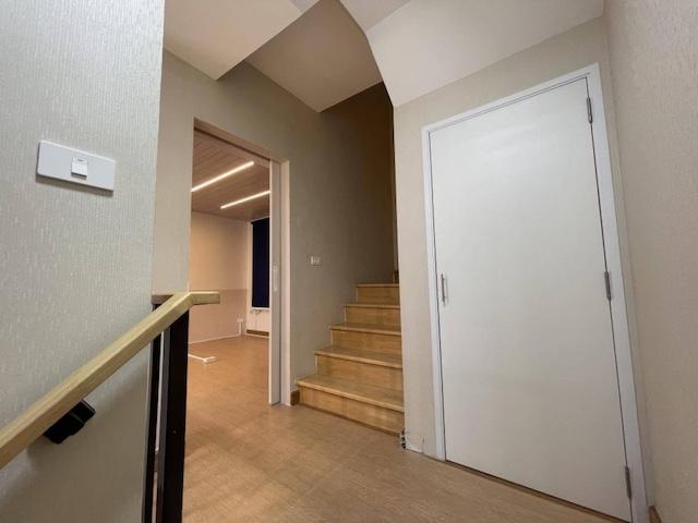 ให้เช่าออฟฟิศทาวน์โฮม 3.5 ชั้น 20.3 ตรว. ติดหมู่บ้านพาทิโอ พหลโยธิน ใกล้สนามบินดอนเมือง