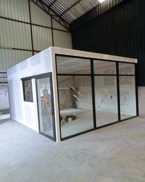 สตรีวิทยา MRT โชคชัย4 2.6 กม. โลตัส โชคชัย4 700ม.  เดอะแจส วังหิน 1.2 กม. ให้เช่าอาคาร พร้อมที่จอดรถด้านข้าง ไฟฟ้า 3 เฟส