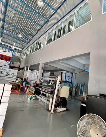 ให้เช่าโกดัง 420 ตารางเมตร  ความสูง  7  ม.  ห้องน้ำ 2 ห้อง ซอยพัฒนาการ 38