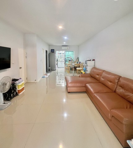 ขาย ด่วน ทาวน์โฮม 3ชั้น หลังมุม บ้านกลางเมือง สวนหลวง แขวงดอกไม้ เขตประเวศ กทม