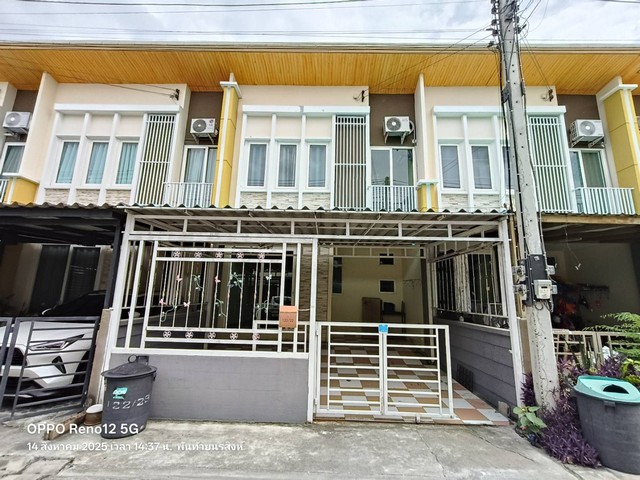 ขายทาวน์เฮ้าส์ หมู่บ้านโกลเด้นทาวน์ 2 พระราม 2  ต่อเติมพร้อมอยู่ ซอยพันท้ายนรสิงห์  ห่างจาก ถ.พระราม 2 แค่ 900 เมตร สมุทรสาคร