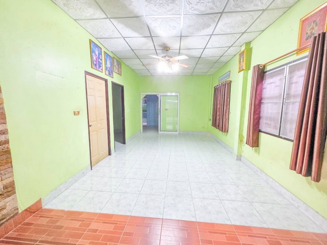 หมู่บ้านพัฒธา ถนนหลักติดซอยทางเข้าห้างโรบินสันบ้านฉาง ผ่อนเพียงเดือนละ 6000 บาท