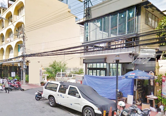 อนุสาวรีย์ประชาธิปไตย MRTสามยอด 700 ม.ให้เช่าร้านอาหาร ข้าวสาร ย่านเสาชิงช้า ติดถนนใหญ่  56ตร.ม 4 น้ำ แหล่งชุมชน ท่องเที่ยว 