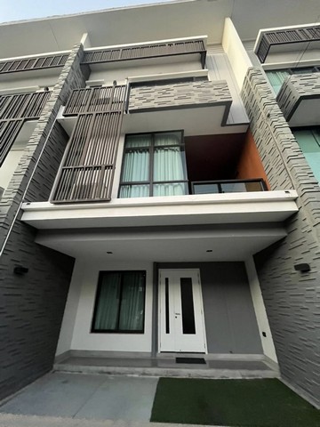 ให้เช่าทาวน์โฮม 3 ชั้น ตกแต่งแล้วพร้อมเฟอร์  โครงการ Plex residence  ถนน เกษตร-นวมินทร์ 