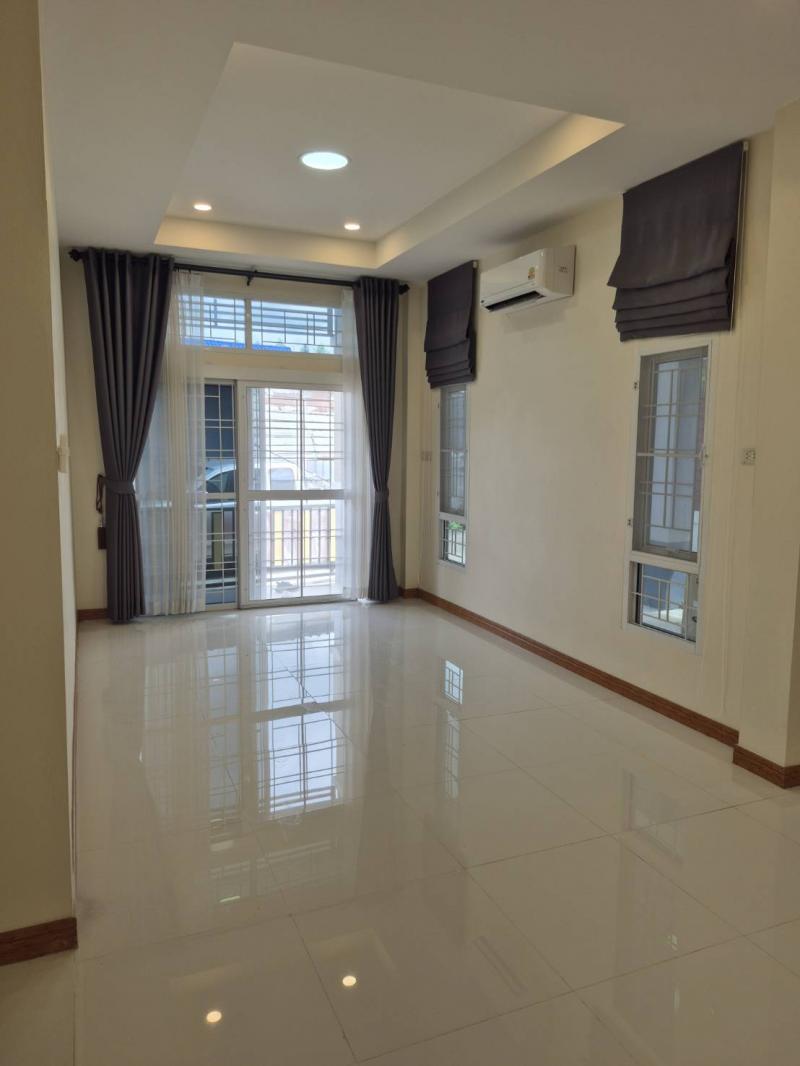 ขายบ้านเดี่ยวชั้นเดียว ทำเลดี  อำเภอพนัสนิคม จังหวัดชลบุรี