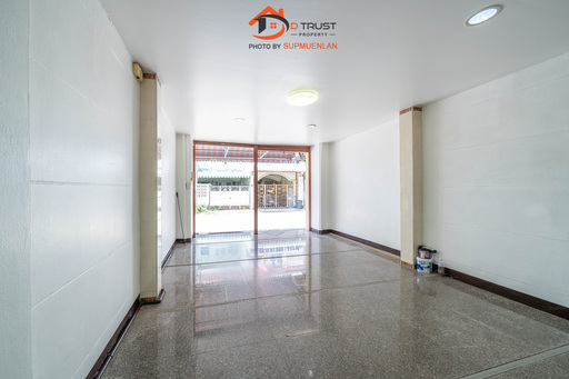 ขาย ทาวน์เฮ้าส์ 2 ชั้น 16ตร.ว. 2นอน ม.บ้านแก้ววิลล่า 1 ลาดพร้าว วังหิน 70 บ้านพร้อมอยู่