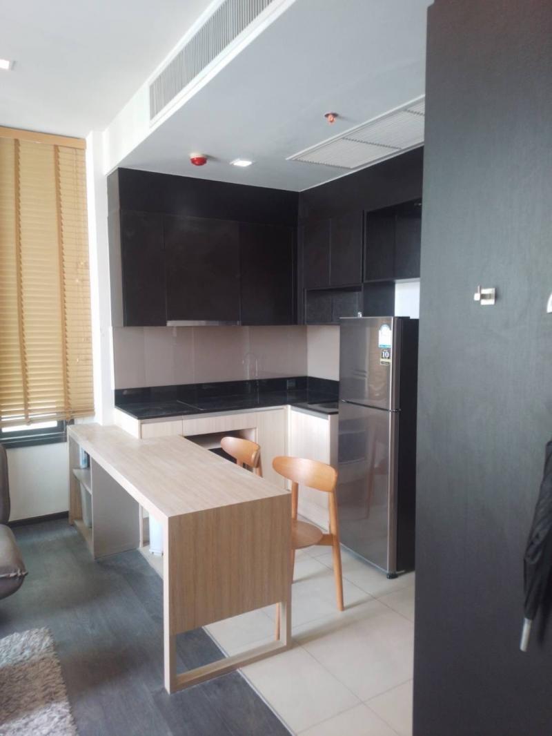 Edge Sukhumvit 23 private beautiful view conveniently 21st floor BTS Asoke