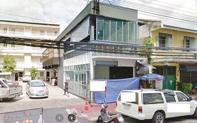 ข้าวสาร ย่านเสาชิงช้า MRTสามยอด 700 ม.ให้เช่าร้านอาหาร ติดถนนใหญ่  58ตร.ม 4 น้ำ แหล่งชุมชน ท่องเที่ยว อนุสาวรีย์ประชาธิปไตย