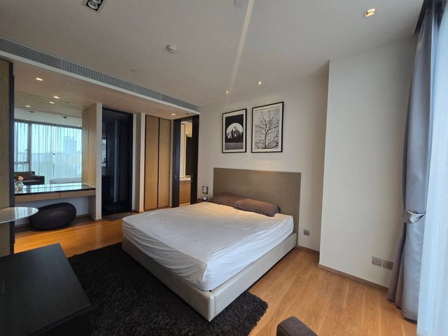 ขายพร้อมผู้เช่า คอนโด Beatniq Sukumvit 32 ขนาด 60 ตรม ชั้น 7 ห้องมุม โซนส่วนตัว สะดวกสบายใกล้สระว่ายน้ำส่วนกลาง เฟอร์นิเจอร์+เครื่องใช้ไฟฟ้าครบพร้อมอยู่ ใกล้ BTS ทองหล่อ และ BTS พร้อมพงษ์รายละเอียดห้อง​ :ชั้น 7 วิวไม่บล็อคขนาด 60 ตร.ม1 ห้องนอน1 ห้องน้ำทิศใต้ ลมเย็นสบาย สงบ วิวสวย ไม่มีตึกบัง ไม่มีเสียงจากรถไฟฟ้ารบกวนมีประตูบานสไลลด์แยกห้องนอนกับห้องนั่งเล่น- ห้องสวยตกแต่งภายใ