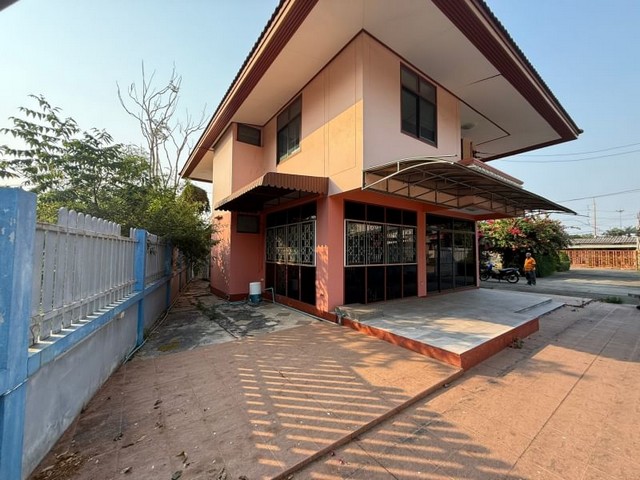 ให้เช่าบ้านเดี่ยวศรีราชา พื้นที่เยอะ ใกล้ถนนสุขุมวิททางไปแหลมฉบัง FP-H01107 