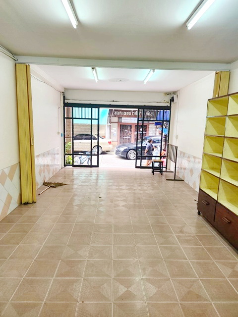 พหลโยธิน BTSสะพานควาย 640มพญาไท ร้านอาหารให้เเช่าร้านอาคาร 3.5 ชั้น 18 ตร.วา. 232ตร.ม. BTSอารีย์ 1 กม.ประดิพัทธ์ 11-22