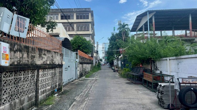 ขายที่ดิน 392 ตารางวา ซ.บางแวก 4 แขวงบางแวก เขตภาษีเจริญ,กรุงเทพมหานคร