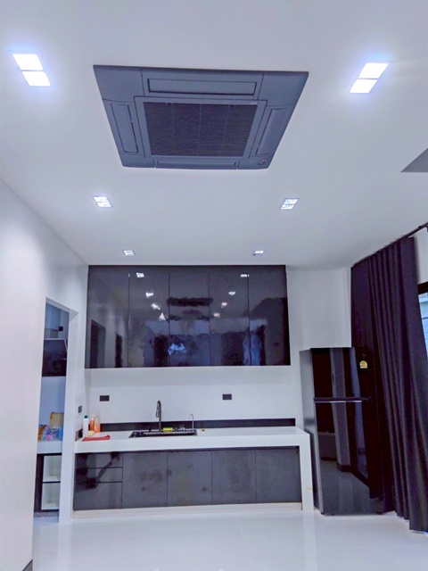 บิวท์อินครบ 5นอน เอกมัย-ทองหล่อ ให้เช่าบ้านหรู 3 ชั้น หลังมุม 42ตร.วา. รร.นานาชาติ SISB 1.8 กม. MRT รามคำแหง 1.7กม. 312ตร.ม สร้างใหม่