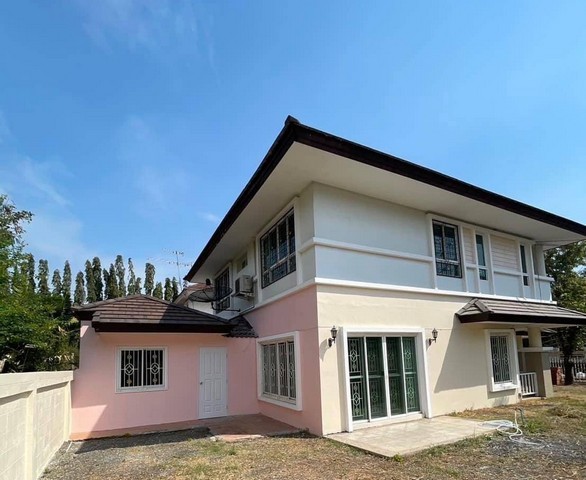 ขายบ้านเดี่ยว 2ชั้น  โรยัล ปาร์ค วิลล์ สุวินทวงศ์Royal Park Ville Suwinthawong (รอยัล ปาร์ค วิลล์ สุวินทวงศ์ )ในซอย สุวินทวงศ์44 ถนนสุวินทวงศ์ แขวงลำผักซี เขตหนองจอก กรุงเทพฯ.ที่ดิน 101.3ตารางวา4 ห้องนอน 4 ห้องน้ำราคา 5,500,000 บาท.------------------------------------------------สนใจโทร. 09O-553-9963LINE yuyumumu------------------------------------------------.รถไฟฟ้า -รถไฟฟ้าสายสีส้ม - สถานีสุวินทวงศ์ ( 8.3 กม.)-รถไฟฟ้าสายสีส้ม - สถานีมีนบุรี ( 8.9 กม.)-รถไฟฟ้าสายสีชมพู - มีนบุรี ( 