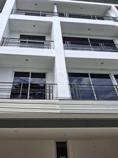 ให้เช่าโฮมออฟฟิต 4 ชั้น 300 ตร.ม. ย่านรามอินทรา 93 ใกล้แฟชั่นไอแลนส์ MRTวงแหวนรามอินทรา