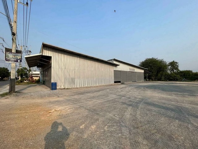 ให้เช่าโกดังนาป่าชลบุรี โกดังเนื้อที่ 500 ตารางเมตร ทางเข้าออกกว้างขวางสะดวกสบาย