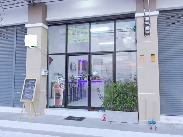 เซียร์ รังสิต 3.5 กม.ลําลูกกา คลอง 2 BTS คูคต 2.1 กม.ให้เช่าอาคารร้านค้า ชั้นล่าง 50 ตร.ม. 1 นอน 1 น้ำ  ร้านชา กาแฟ ร้านอาหาร 1 แอร์ 