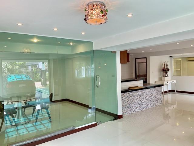 ให้เช่าบ้านเดี่ยว 2 ชั้น 450 ตรม. ใจกลางเมืองลาดพร้าว ซอยเสนานิคม1 สภาพสวย ทำเลดี