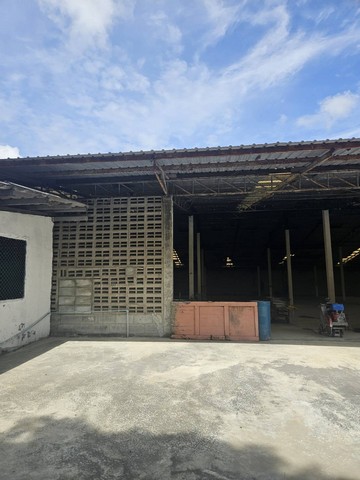 เช่าโกดังติดถนนบางนาตราด ตำบลบางวัว  อำเภอบางประกง  จังหวัดฉะเชิงเทรา