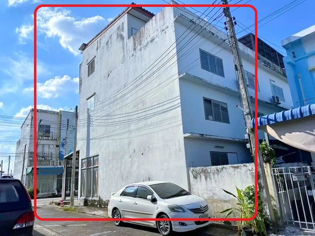 รพ.ธัญบุรี 1.9กม.ดูโฮม รังสิต-คลอง6 800 ม.ให้เช่าอาคาร 3 ชั้นมีชั้นลอย ห้องริม 2-3นอน 3 น้ำ ม.อีสเทิร์นเอเชีย 2.7 กม. BTS คูคต