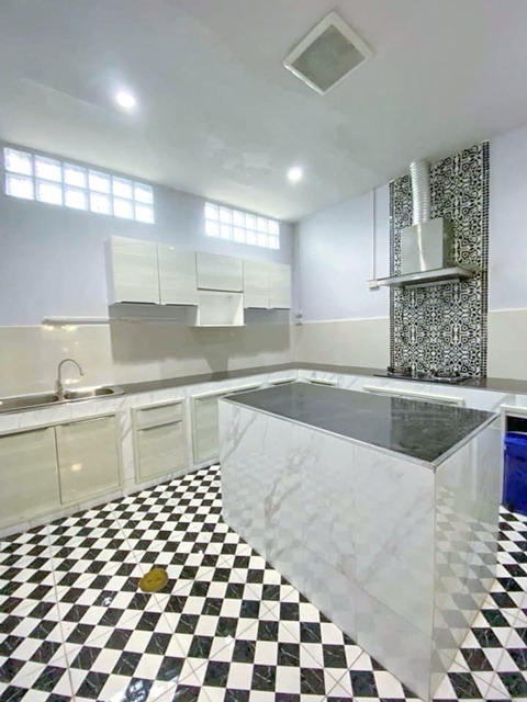 บางกรูด บ้านโพธิ์ ฉะเชิงเทรา เมกะโฮม 1.6 กม. อาคาร 3 ชั้น 23 ตร.วา. 280 ตร.ม. หลวงพ่อโสธร ติดถนนเมน 3 นอน 3 น้ำ พร้อมเฟอร์ เครื่องใช้ไฟฟ้า