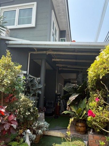 ขายบ้านแฝดสสไตล์บ้านเดี่ยว 2 ชั้น ตกแต่งต่อเติมบางส่วนพร้อมเฟอร์   หมู่บ้านรัชชา5 ถนนบางใหญ่-บางคูลัด ใกล้เซ็นทรัลเวสเกต