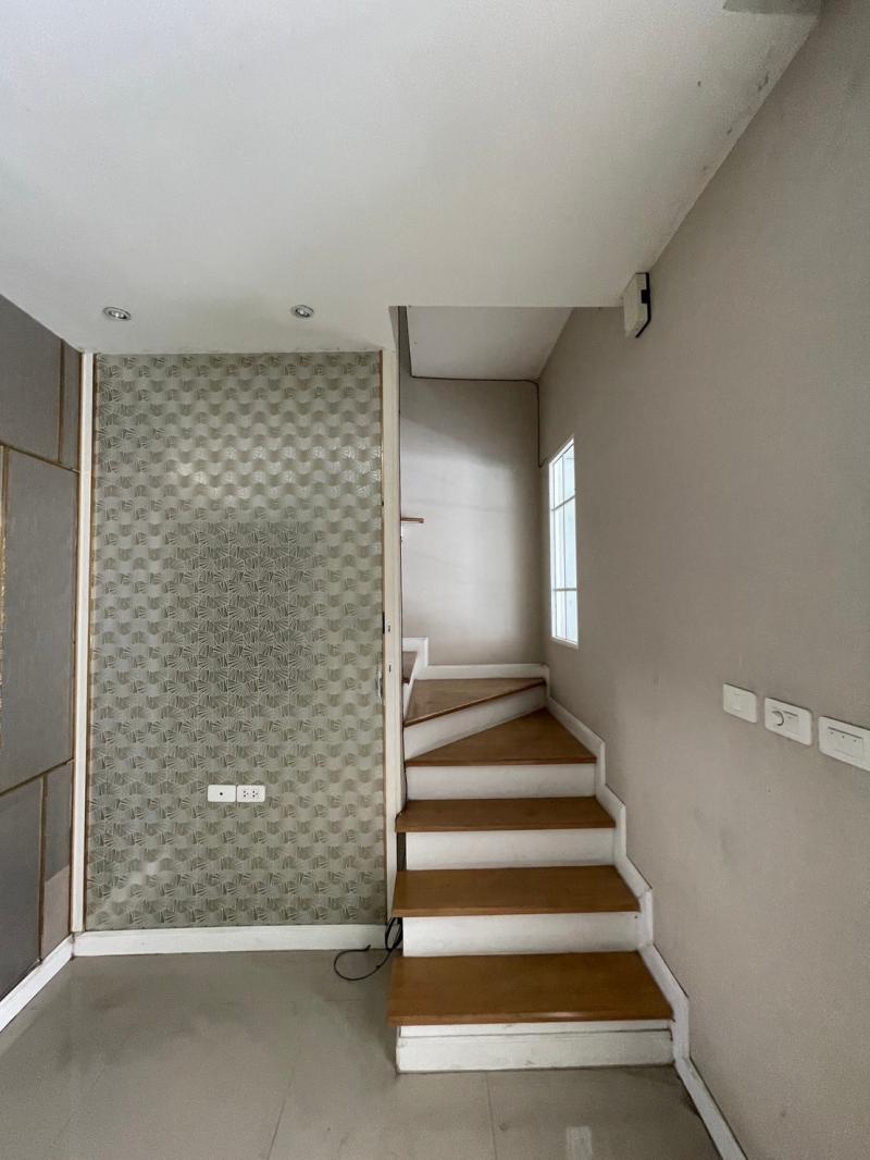 ขายทาวน์เฮ้าส์มือสอง อำเภอบางกรวย จังหวัดนนทบุรี โครงการ โกลเด้นซิตี้ปิ่นเกล้า - จรัญสนิทวงศ์