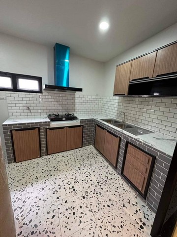 ขายทาวน์เฮ้าส์พร้อมพร้อมอยู่ หมู่บ้านอยู่เจริญ ซอยพหลโยธิน 50 เขตบางเขน กรุงเทพฯ