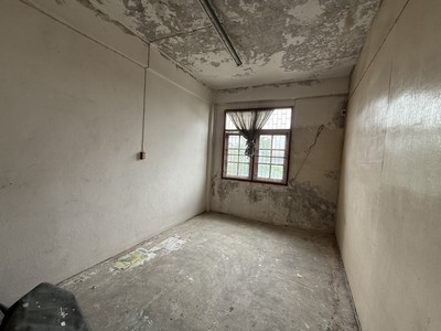 ขายอาคารพาณิชย์ 3 ชั้นครึ่ง ทำเลทอง ซอยจอมทอง 13 ใกล้ BTS ราคาพิเศษ