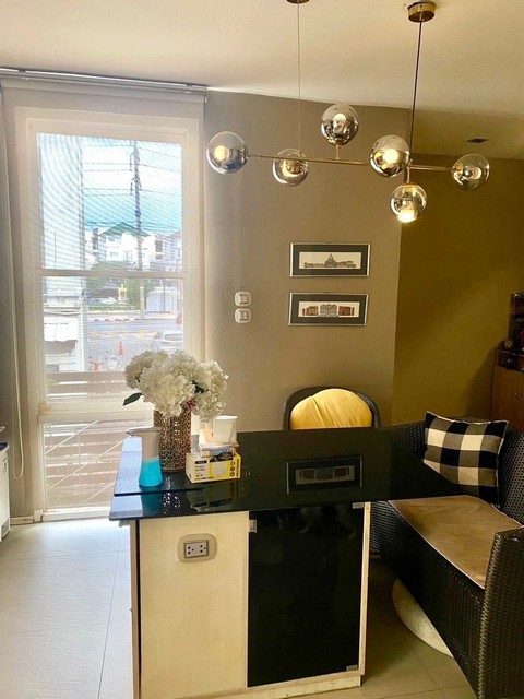 P1102 ให้เช่าทาวน์โฮม ชั้น2และ3  ย่านทาวน์อินทาวน์ ลาดพร้าว 94 ถนนศรีวรา The Scene ใกล้อบอร่อย เหมาะอยู่อาศัย