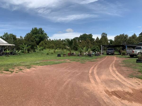 ขายที่ดิน บ้าน พร้อมเข้าอยู่ ขนาด 3ไร่3งาน10ตรว. หน้ากว้าง164เมตรลึก84เมตร