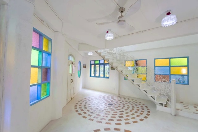 รวมโชคมอลล์ 700 ม.โลตัส เชียงใหม่ ให้เช่าบ้านเดี่ยว 3 ชั้น 2หลัง สร้างใหม่ สไตล์อังกฤษย้อนยุคเก่า 3นอน 2 น้ำ  ติดถนนใหญ่ สามารถทำการค้า