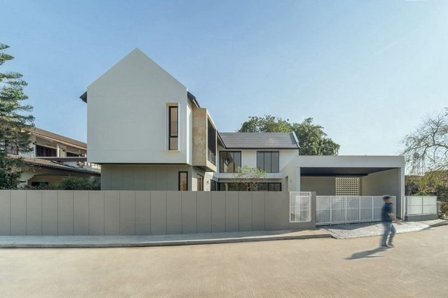 พูลวิลล่าสร้างใหม่ 2 ชั้น สไตล์โมเดิร์น โครงการ เลควิวพาร์ค2 สันผีเสื้อ