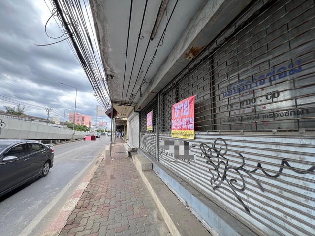 ขายอาคารพาณิชย์ ติด ถนนพัฒนาการ ซอยพัฒนาการ47 ใกล้ รถไฟฟ้าสายสีเหลือง สถานีหัวหมาก