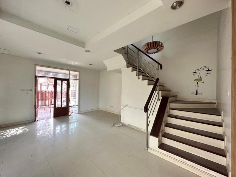 ขายทาวน์เฮ้าส์มือสอง อำเภอเมืองนนทบุรี จังหวัดนนทบุรี โครงการ นนทรีเพลส (หลังมุม)