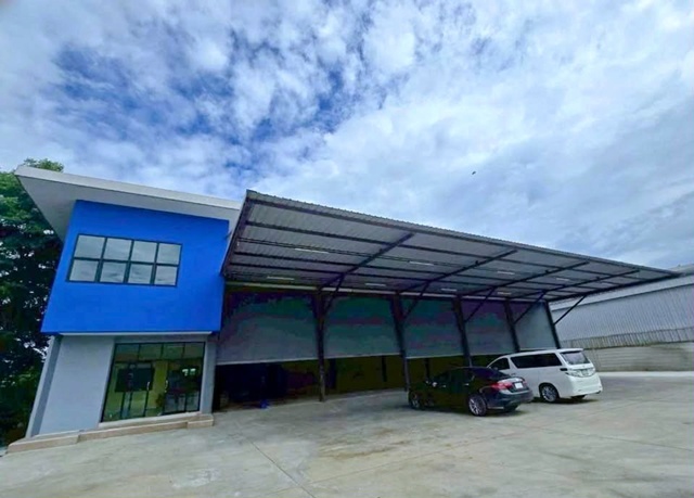 โลตัส นราภิรมย์  2.0 กม.ให้เช่าโกดัง พร้อมออฟฟิศ 2 ชั้น ห้องพักคนงาน 960 ตร.ม. 240 ตร.วา.