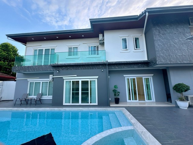 ขายพูลวิลล่าหลังใหญ่ เนื้อที่เยอะ ติดขอบอ่างเก็บน้ำมาบประชัน เมืองพัทยา บ้านสวย บนทำเลทอง พร้อมให้เข้าอยู่ 